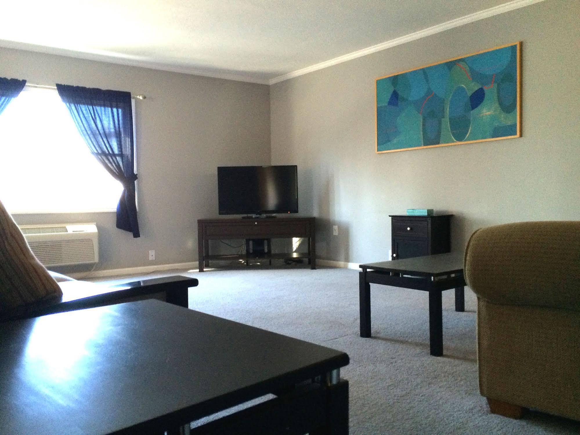 Motel Montreal Озеро Джордж Экстерьер фото